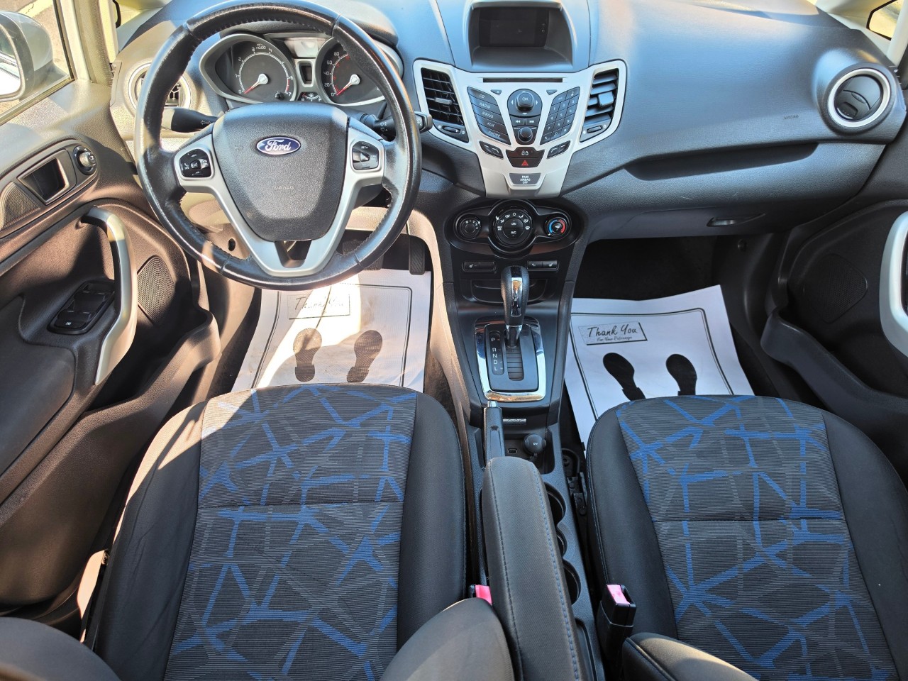 2013 Ford Fiesta photo 11