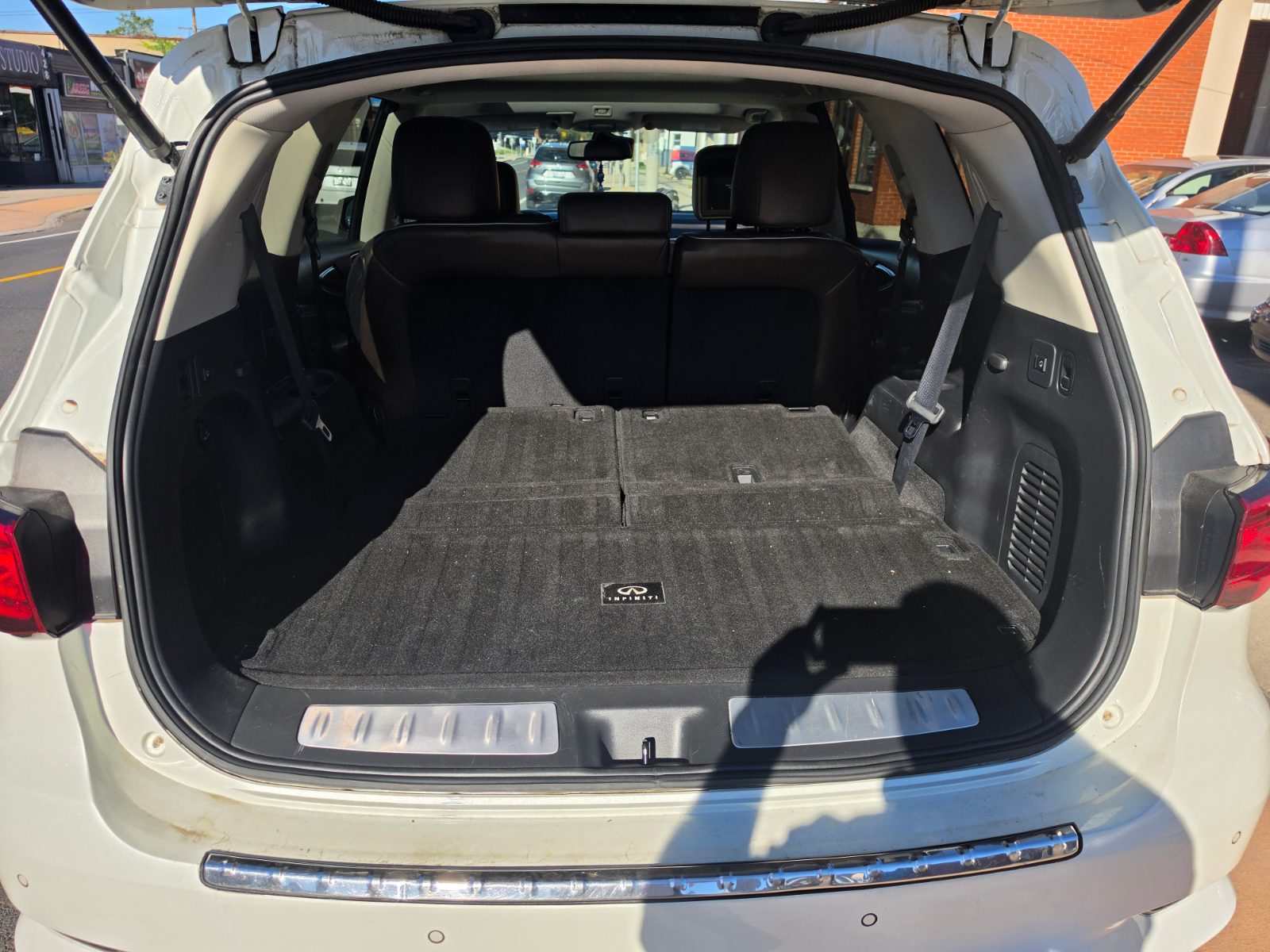 2017 INFINITI QX60 photo 13
