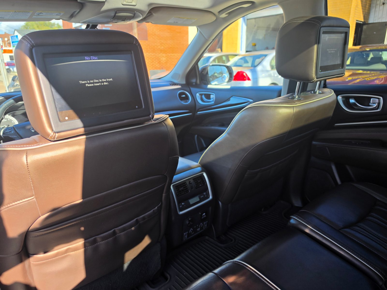 2017 INFINITI QX60 photo 21