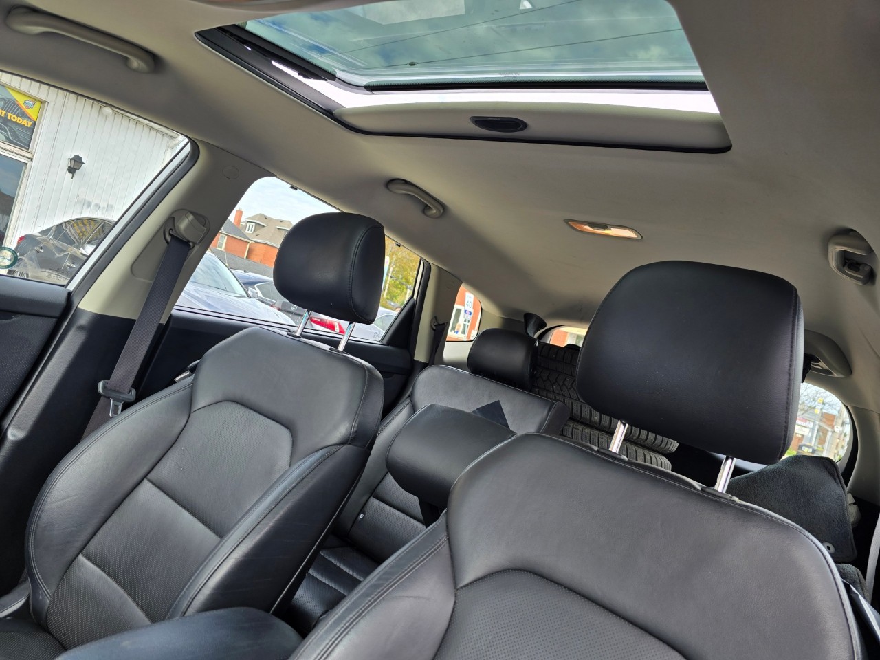 2014 Kia Rondo photo 13