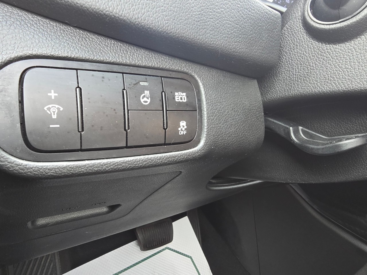 2014 Kia Rondo photo 19