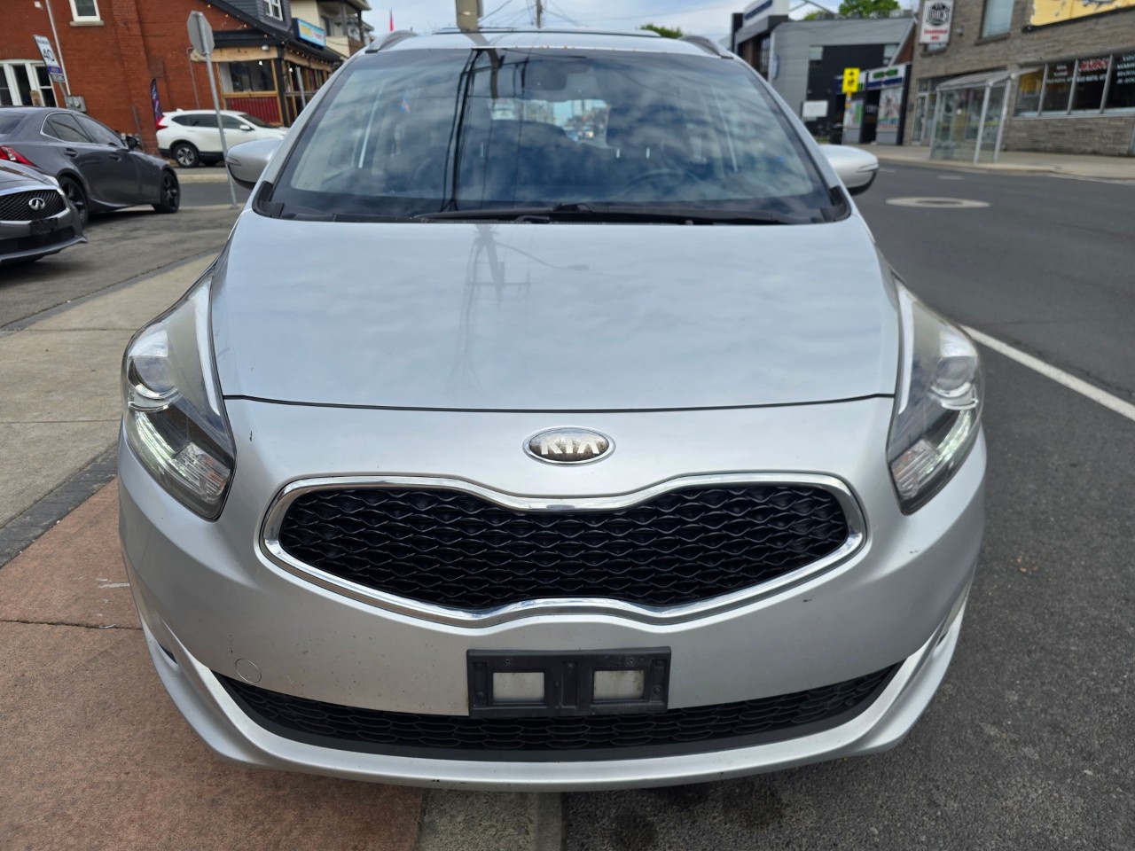 2014 Kia Rondo photo 2