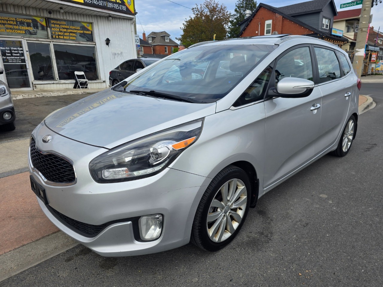 2014 Kia Rondo photo 3