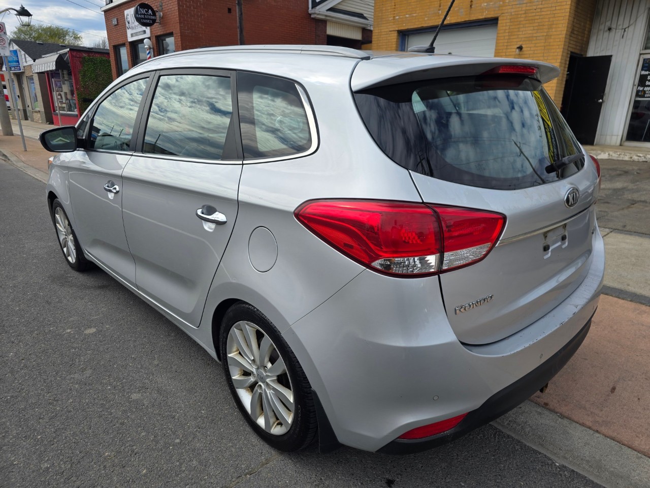 2014 Kia Rondo photo 5