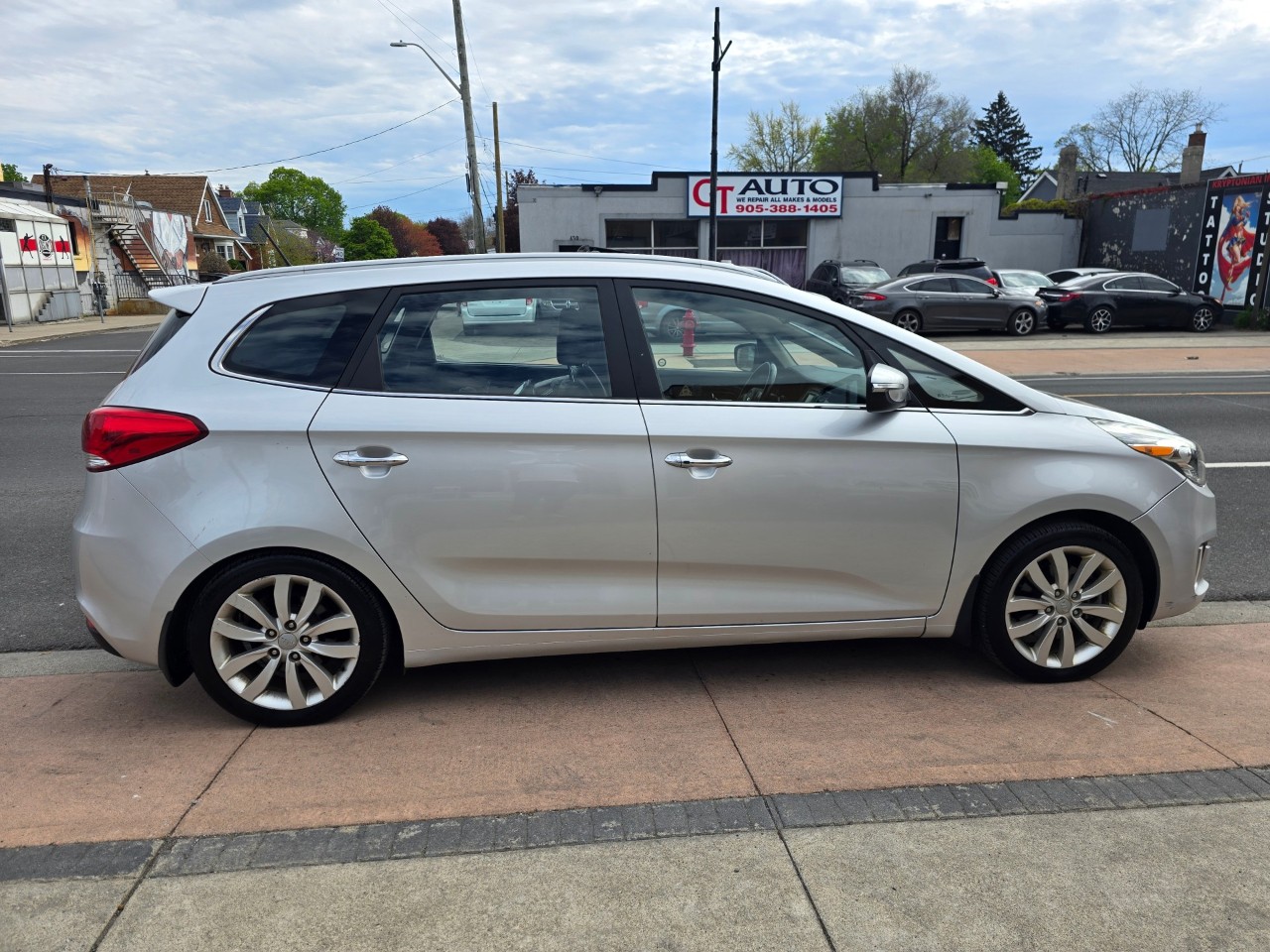 2014 Kia Rondo photo 8