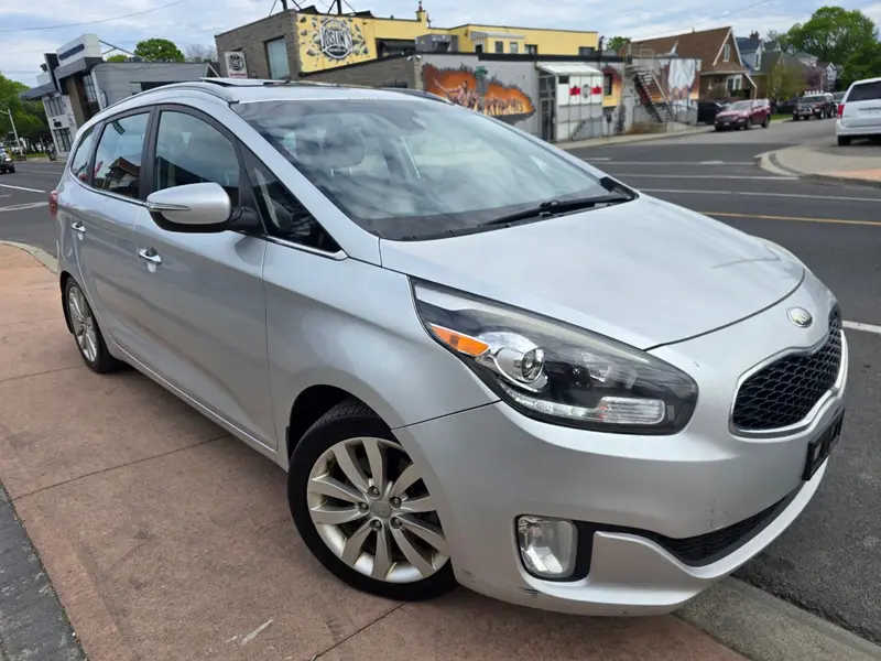 2014 Kia Rondo photo 1