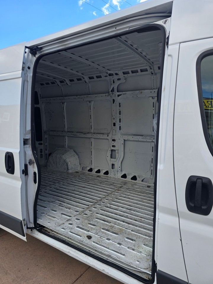 2018 Ram ProMaster Cargo Van photo 18