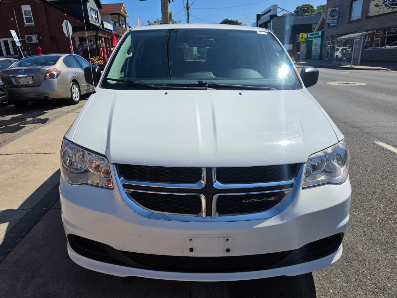 2017 Dodge Grand Caravan photo 2