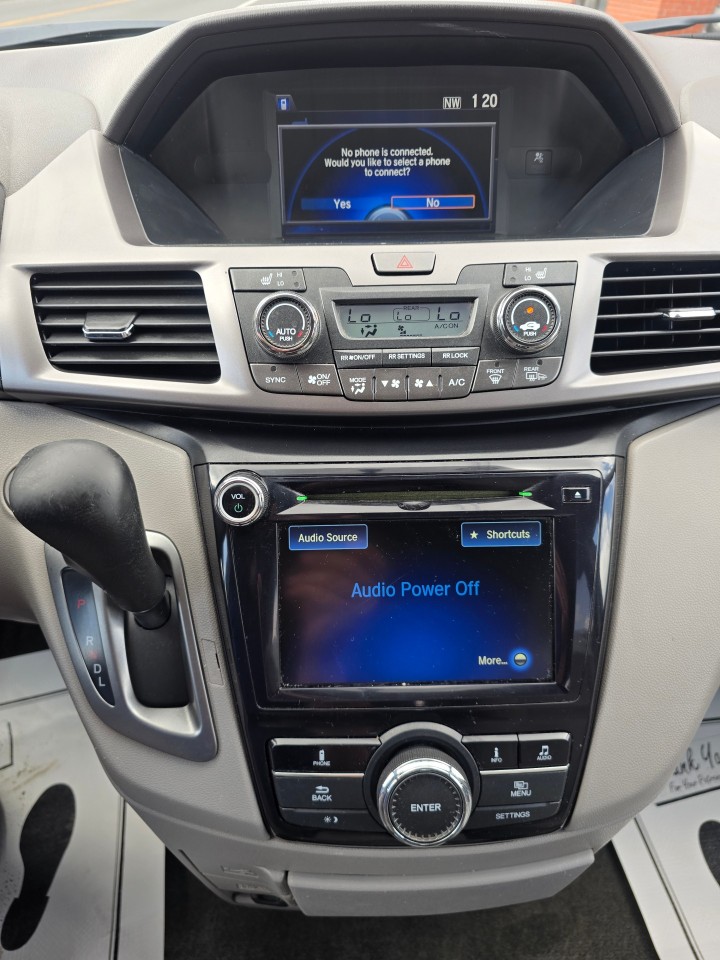 2015 Honda Odyssey photo 13