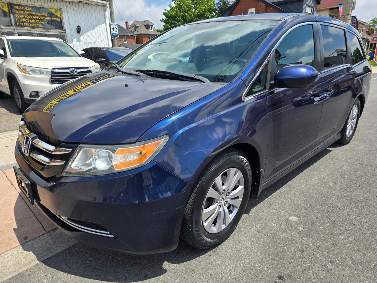 2015 Honda Odyssey photo 3