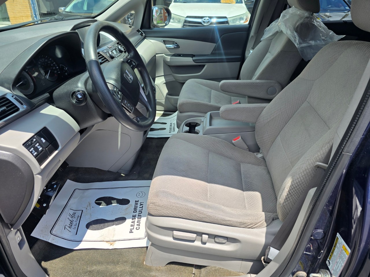 2015 Honda Odyssey photo 9
