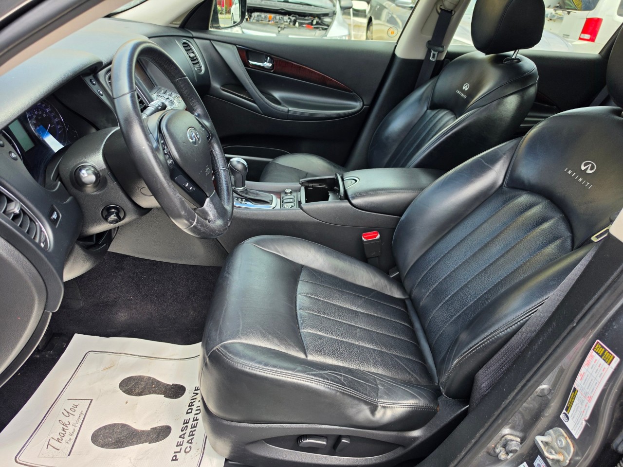 2014 INFINITI QX50 photo 10